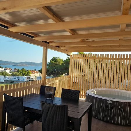 Апартаменты Tiny House Lily With Jacuzzi Свети-Филип-и-Яков Экстерьер фото