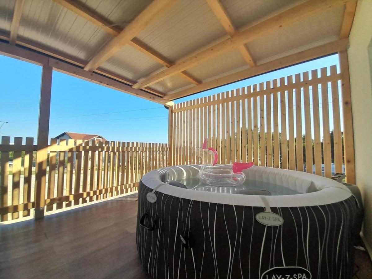 Апартаменты Tiny House Lily With Jacuzzi Свети-Филип-и-Яков Экстерьер фото