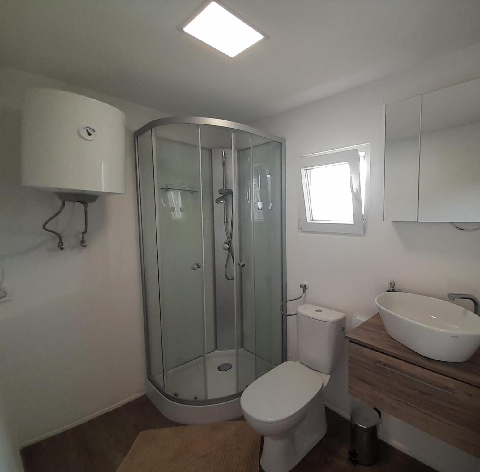 Апартаменты Tiny House Lily With Jacuzzi Свети-Филип-и-Яков Экстерьер фото