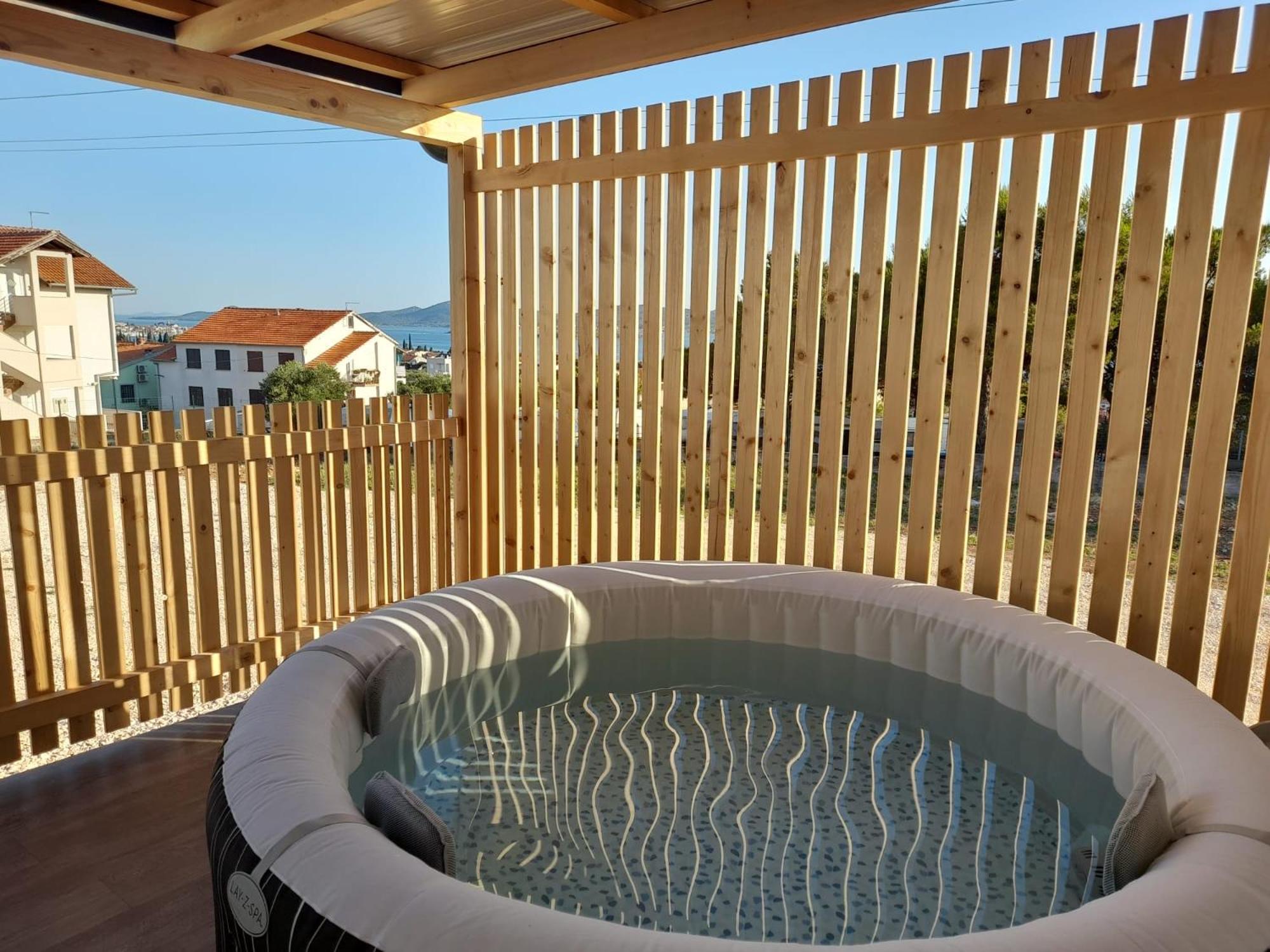 Апартаменты Tiny House Lily With Jacuzzi Свети-Филип-и-Яков Экстерьер фото